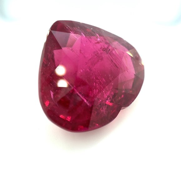 GIA Certified Rubellite Heart 36.63ct - Picture 3 of 8